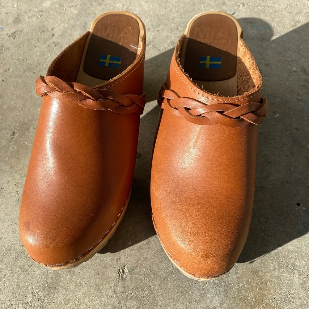 Women’s MIA clogs size 39